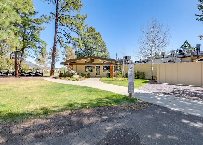 'the High Country Hideaway' Golf Retreat